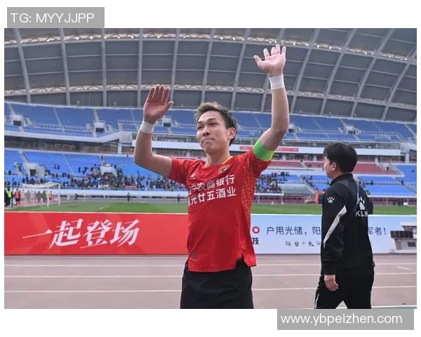 深圳足球队的转型之路：从低谷到巅峰的奋斗与追求